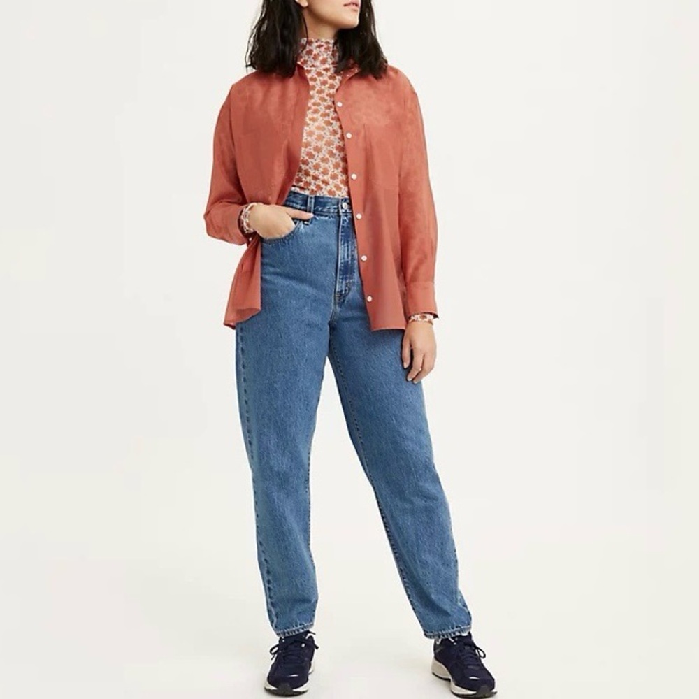 Levi’s Classic Mom Jeans High Loose Taper Fit Super High RiseRelaxed